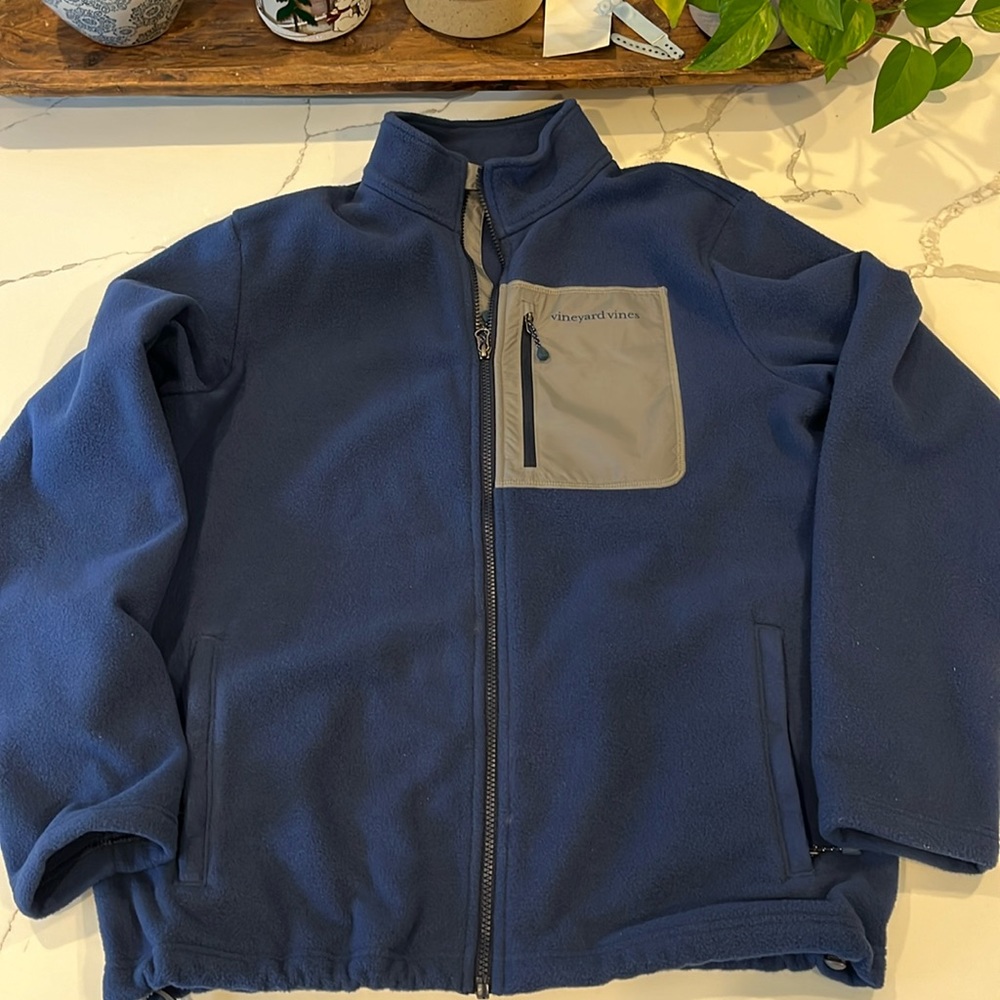 Men’s Vineyard Vines fleece jacket.  Navy.  Size Medium.